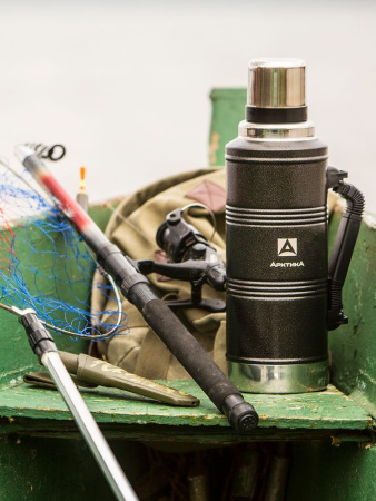 Термос Арктика Уазик, молотковая эмаль (2,2л)