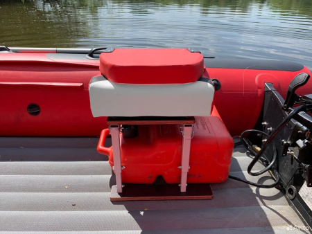 Кресло лодочное КОМФОРТ (винил/красный 3х цв.)