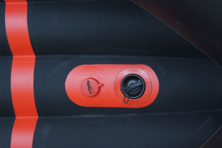 Лодка ПВХ Badger Air Line 420S с фальшбортами черно-красная